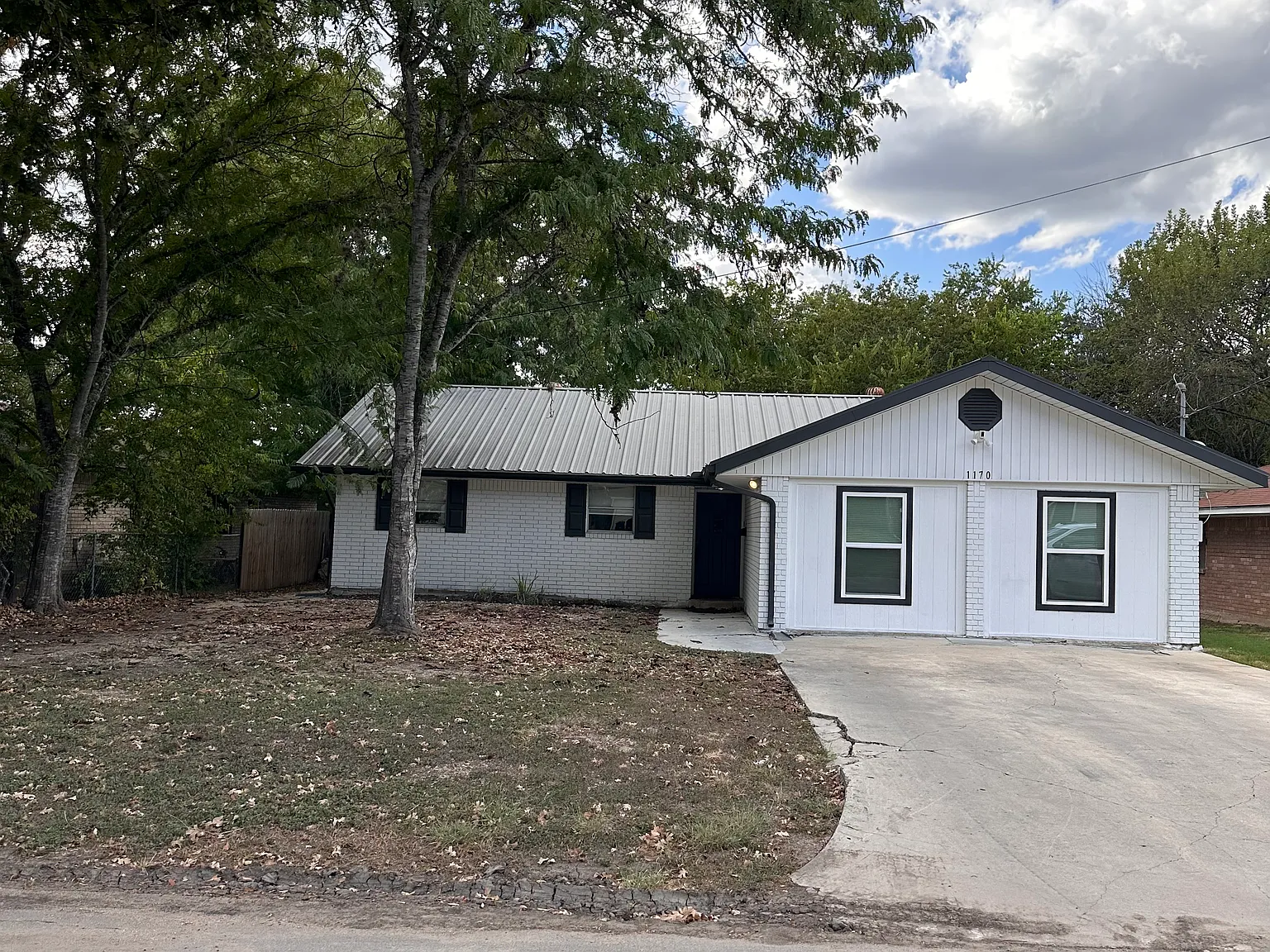 4 bed, 1500 sqft, $2,995 — Photo 1