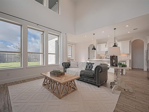 3rd image of 18003 Winding Willow Oak Way