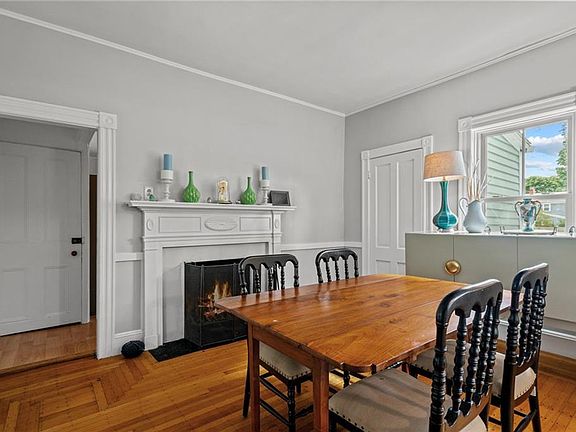 4th image of 303 New Meadow Rd