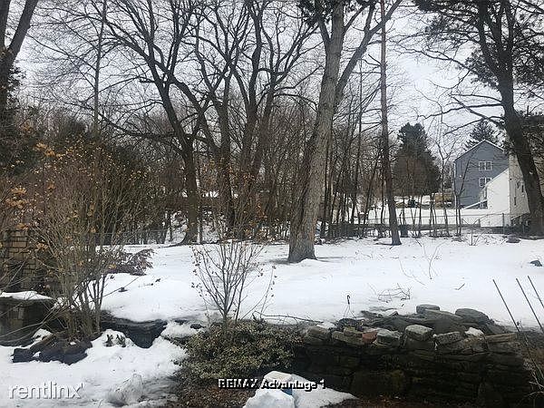 2nd image of 4 Evelyn St