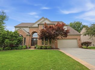 1756 Mountain Ash Dr, West Bloomfield, MI 48324