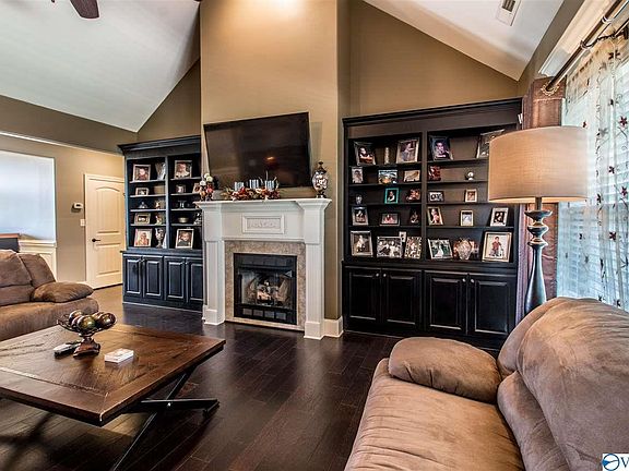 4th image of 14796 Imperial Dr