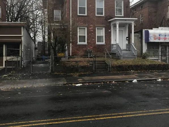 596 Zion St, Hartford, CT 06106