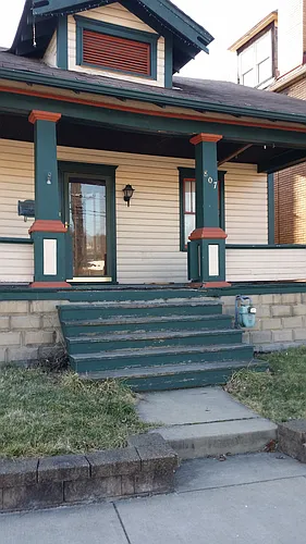 807 Riverside Dr #1 Photo 1