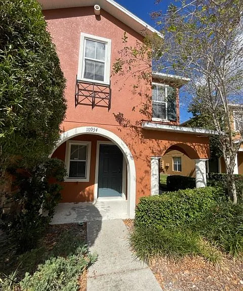 10934 Johanna Ave — Photo 2
