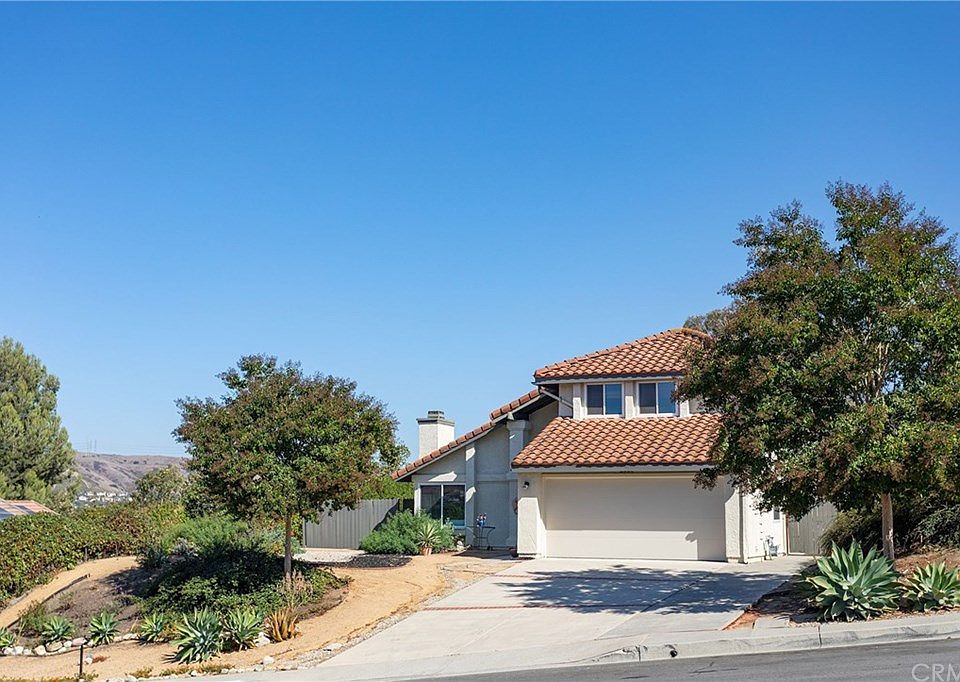 1st image of 2886 Calle Heraldo