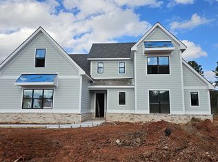 155 Hawthorne Ln, Forsyth, GA 31029