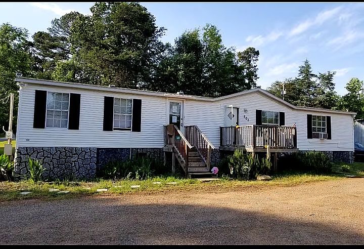 1st image of 505 Silver Lake Dr