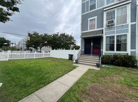 42-16 Rockaway Beach Blvd, Far Rockaway, NY