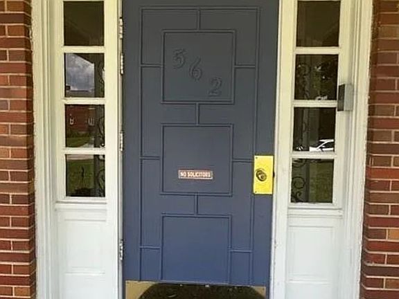 2nd image of 562 East Dr