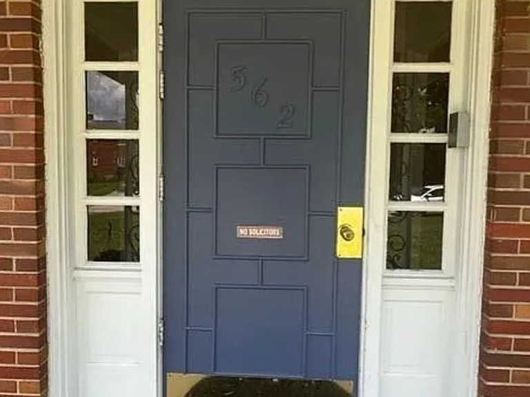 562 East Dr — Photo 3
