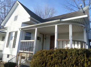 305 S State St, Christopher, IL 62822