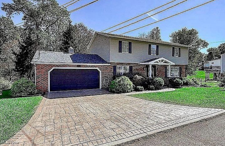 1st image of 171 N Hills Dr