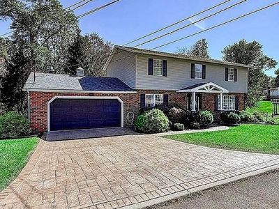 171 N Hills Dr, Parkersburg, WV, 26104