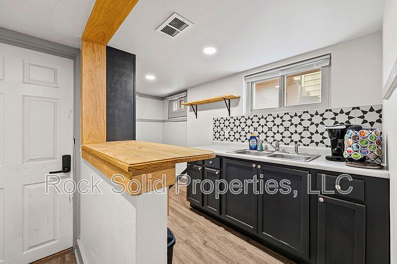 1st image of 3012 Oneil Ave #2