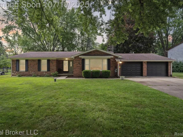 1416 Woodnoll Dr, Flint, MI 48507