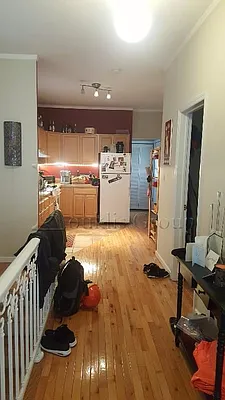 Rented by Bouklis Group | media 8