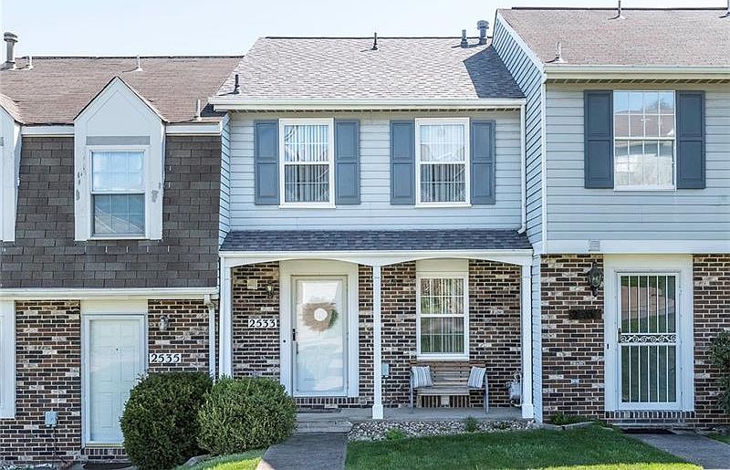1st image of 2533 Hawthorne Dr