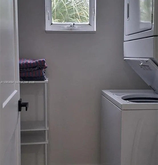 9228 Belding Other City In The State — Photo 19