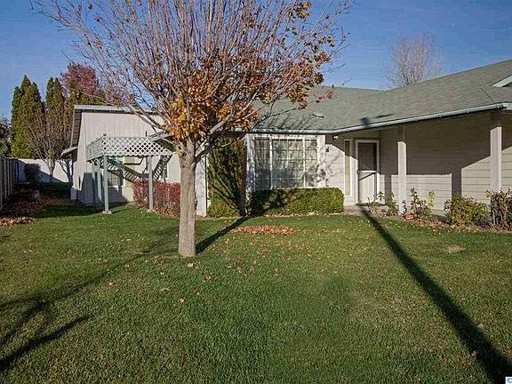 3rd image of 5322 Phoebe Ln