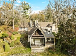 49 Sunswyck Rd, Darien, CT 06820