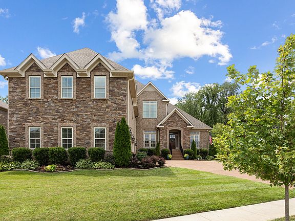 3rd image of 1613 Eden Rose Pl