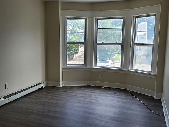 4th image of 466 Washington Ave APT 2