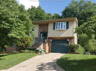 123 Honeysuckle Ln, Dunbar, WV 25064