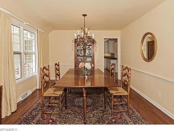 5th image of 7 Pepperwood Ln