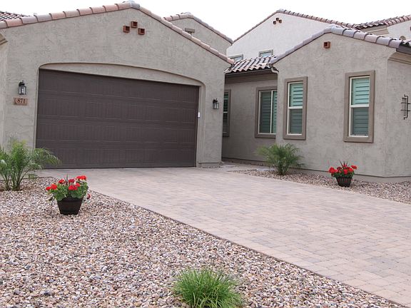 3rd image of 871 E Tonto Pl
