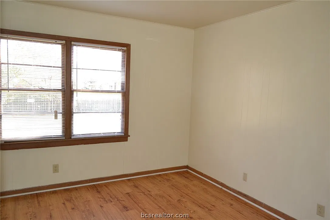 3 bed, 1156 sqft, $960 — Photo 4