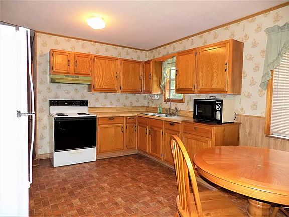 4th image of 1178 Evans Ln