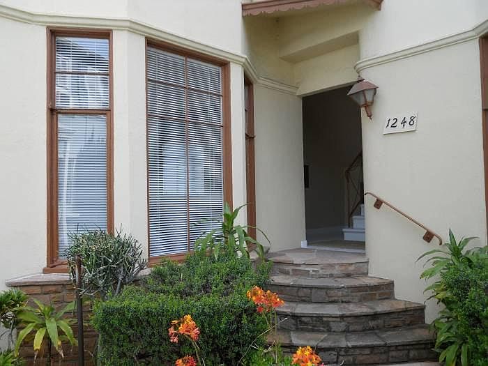Unit A Front Door Entryway