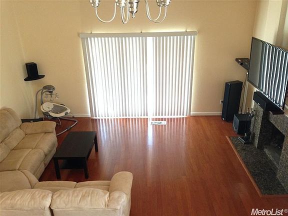 4th image of 6040 Merlindale Dr