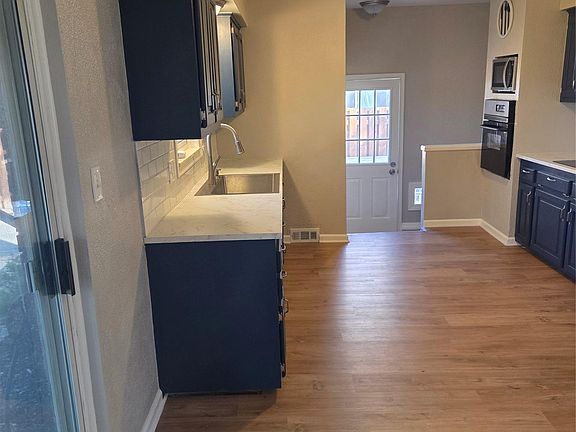 4th image of 29651 Fairfield Dr