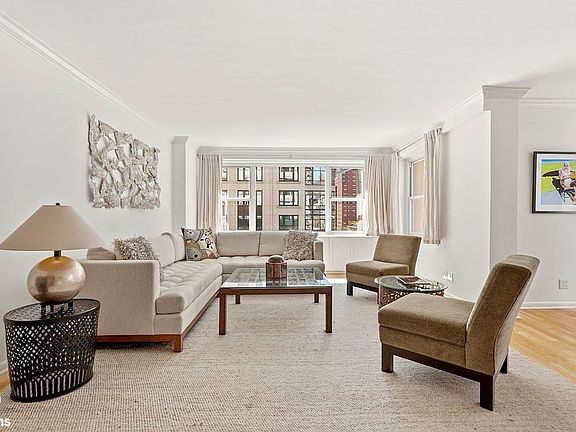 3rd image of 201 E 79th St APT 5D