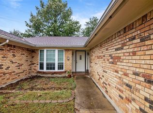 5602 Smouldering Wood Ct, Arlington, TX 76016