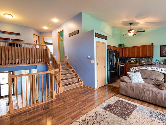 4th image of 15542 Tyndall Ct