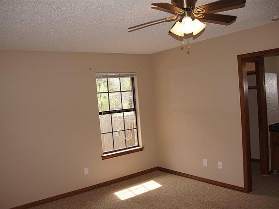 4th image of 10599 Fair Pine Dr