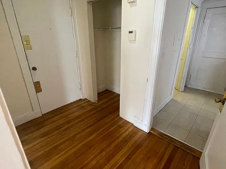 11 Barrows St #S1 — Photo 3