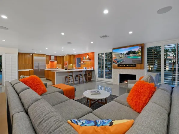 1911 Yucca Pl, Palm Springs, CA 92264