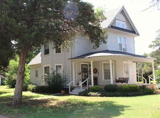 203 E Cherokee St, Hunter, OK 74640