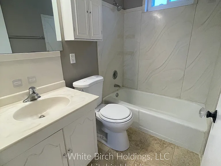 758 E 34th St — Photo 7