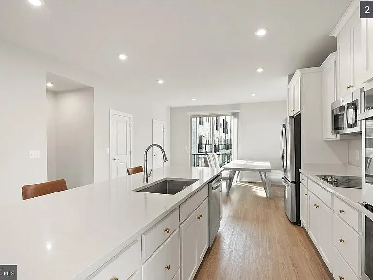 2124 Glacier Rd — Photo 9