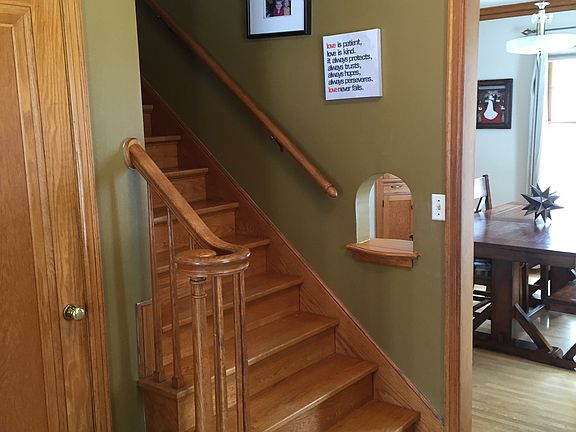 2nd image of 1809 Oakwood Ave