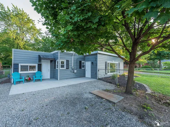 6323 E Dunbar Rd, Monroe, MI 48161