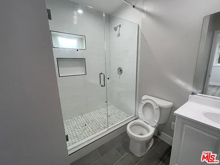 6206 Mayfield Ave — Photo 5