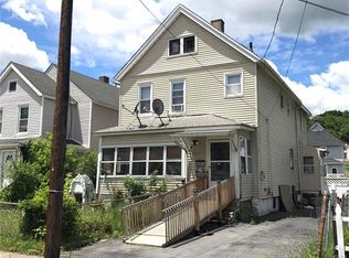 37 Smith St, Middletown, NY 10940