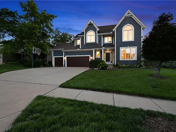 16140 S Brookfield St, Olathe, KS 66062