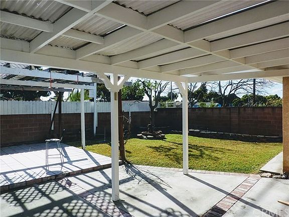 5th image of 7212 Santa Teresa Cir